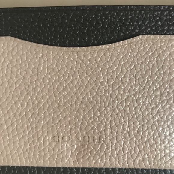 SOLD! Authentic Coach iPhone leather wristlet. - Picture 5 of 8